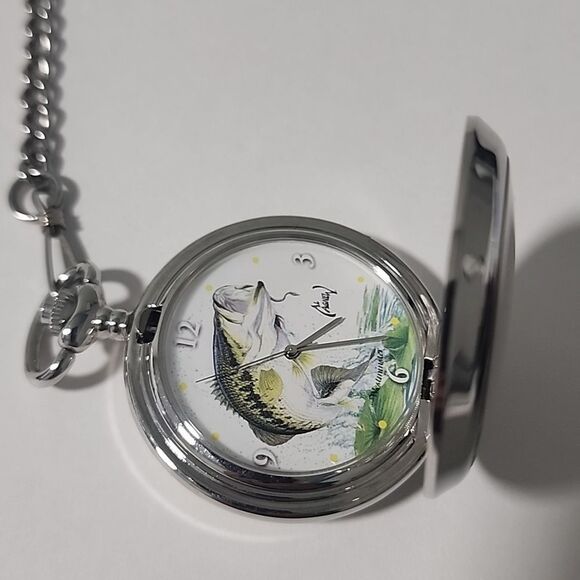 Al Agnew Bass Quartz Men's Pocket Watch WITH Chain Silver Tone - Picture 4 of 4